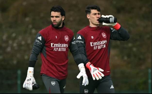 Arteta đứng trước bài toán khó: chọn Raya hay Kepa cho trận chiến Wembley.