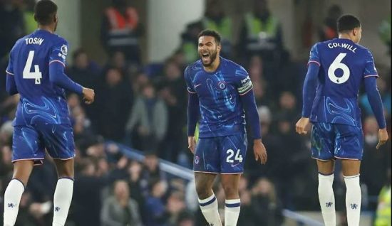 Chelsea vẫn loay hoay với bài toán kiểm soát trận đấu.