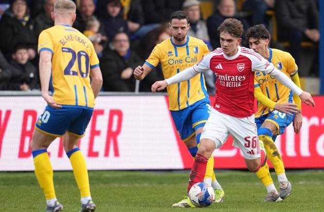 Tài năng trẻ Max Dowman trở thành tâm điểm sau khi ghi bàn lịch sử giúp Arsenal đánh bại Everton, đồng thời nhận những lời khen đặc biệt từ huyền thoại John Terry.